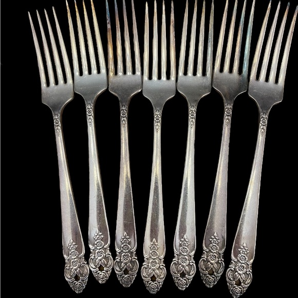 Set of Oneida Prestige 1951 Distinction Flatware. 28 pcs 7 place settings. - Picture 5 of 6